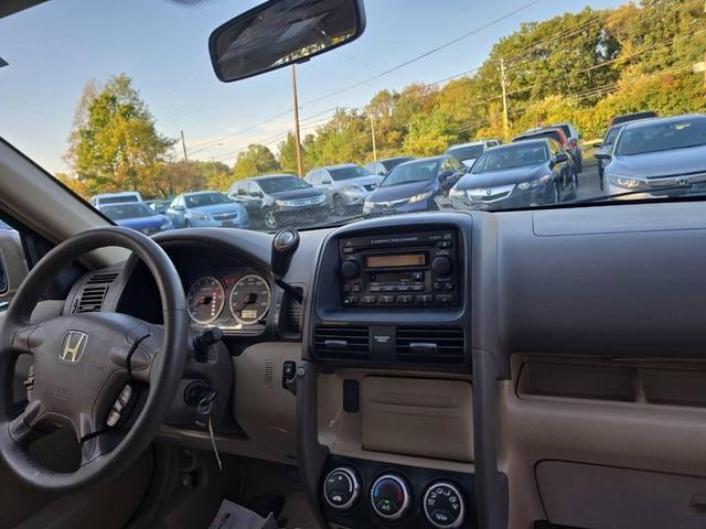 Photo of 2005 Sahara Sand Metallic Honda CR-V