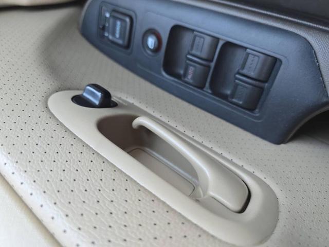 Photo of 2005 Sahara Sand Metallic Honda CR-V