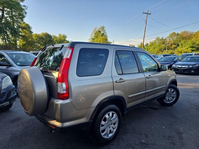 Photo of 2005 Sahara Sand Metallic Honda CR-V