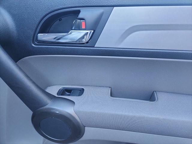 Photo of 2011 Alabaster Silver Metallic Honda CR-V