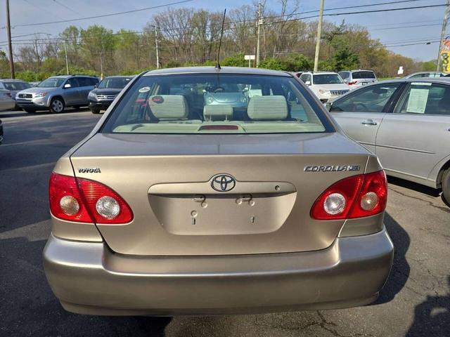 Photo of 2005 Gold Toyota Corolla