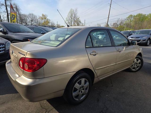 Photo of 2005 Gold Toyota Corolla
