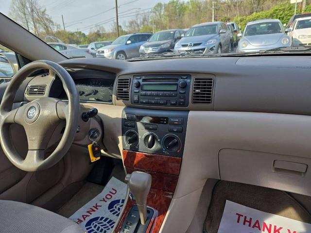 Photo of 2005 Gold Toyota Corolla