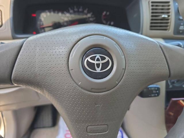Photo of 2005 Gold Toyota Corolla