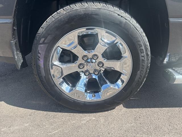 Photo of 2019 Granite Crystal Clearcoat Metallic RAM 1500
