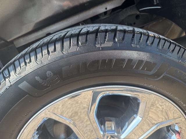 Photo of 2022 Granite Crystal Clearcoat Metallic RAM 1500