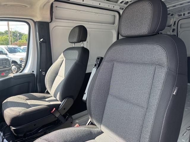Photo of 2025 Bright White Clearcoat RAM ProMaster 2500