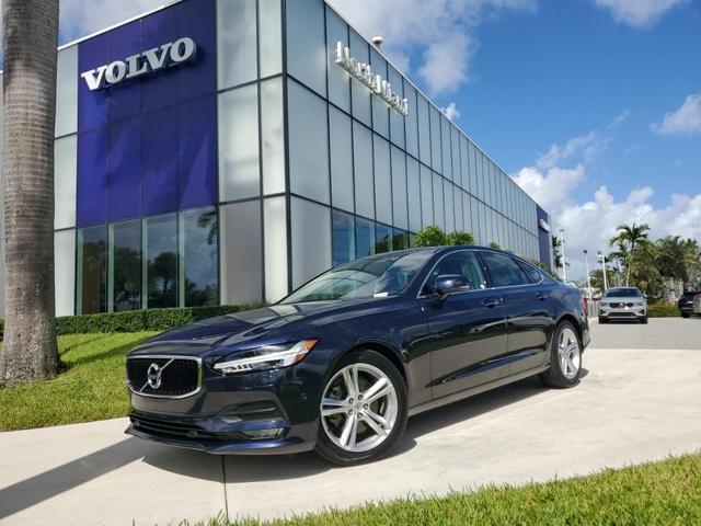 2017 Volvo S90