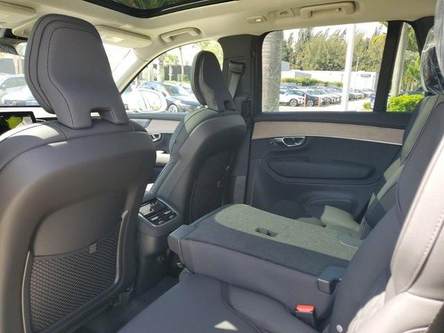 Photo of 2025 Crystal White Metallic Volvo XC90
