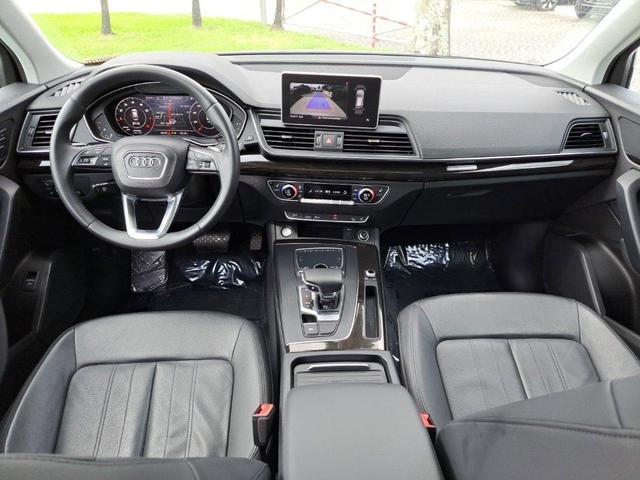 Photo of 2019 Glacier White Metallic Audi Q5