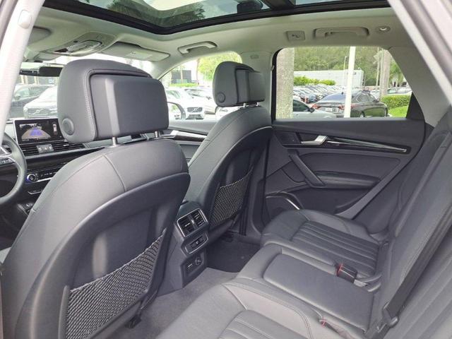 Photo of 2019 Glacier White Metallic Audi Q5