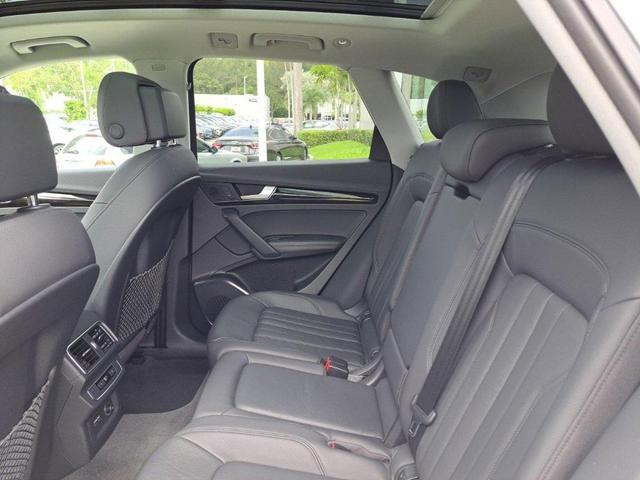 Photo of 2019 Glacier White Metallic Audi Q5