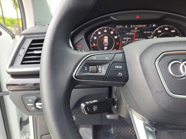Photo of 2019 Glacier White Metallic Audi Q5