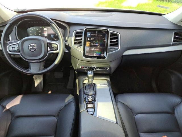 Photo of 2021 Bright Silver Metallic Volvo XC90