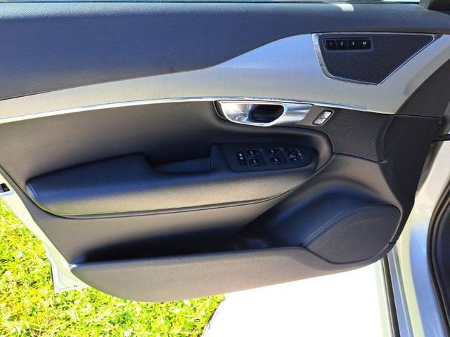 Photo of 2021 Bright Silver Metallic Volvo XC90