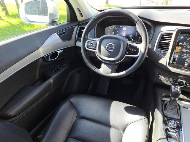 Photo of 2021 Bright Silver Metallic Volvo XC90