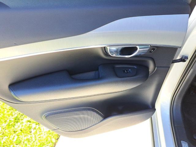 Photo of 2021 Bright Silver Metallic Volvo XC90