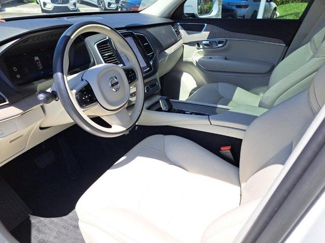 Photo of 2023 Crystal White Metallic Volvo XC90