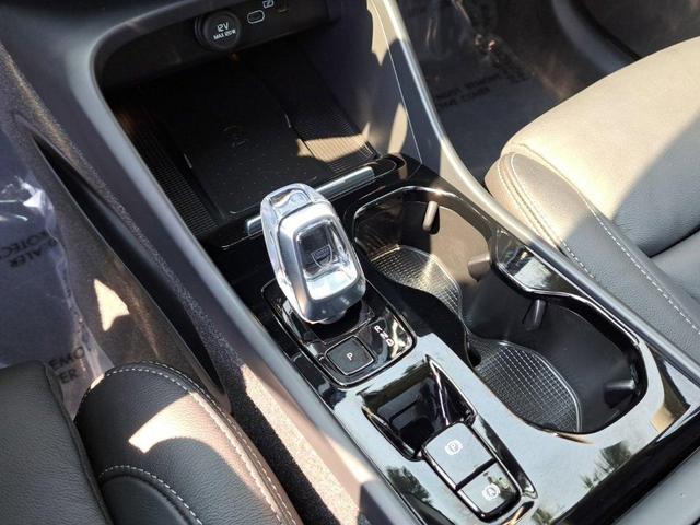 Photo of 2024 Fusion Red Metallic Volvo XC40