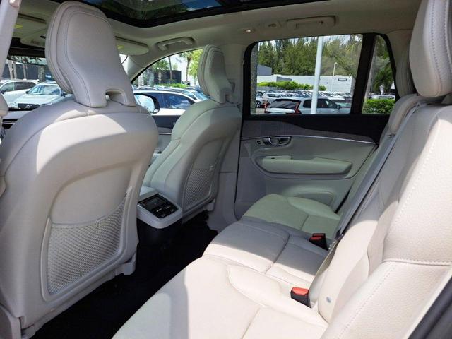 Photo of 2023 Onyx Black Metallic Volvo XC90