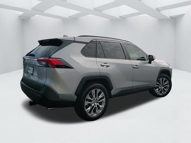 Photo of 2020 Silver Toyota RAV4
