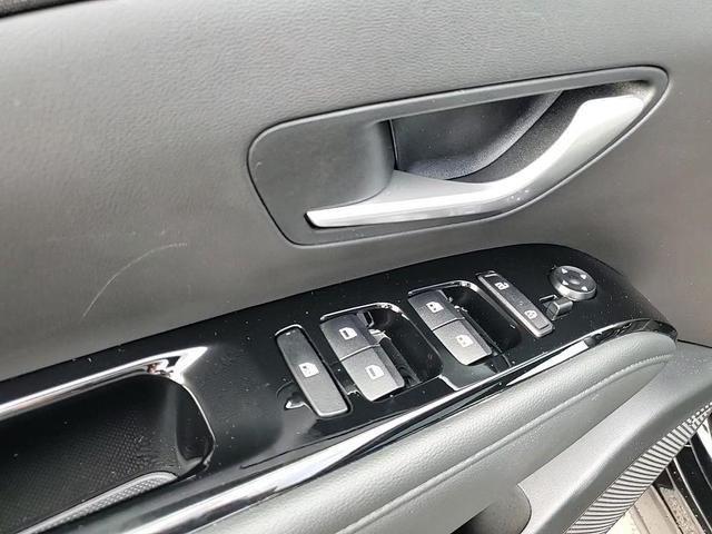 Photo of 2024 Phantom Black Hyundai SANTA CRUZ