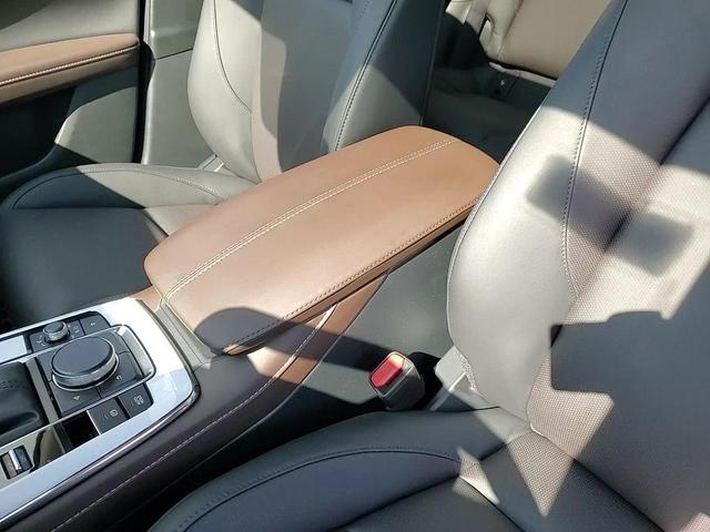 Photo of 2025 Snowflake White Pearl Mica Mazda CX-30