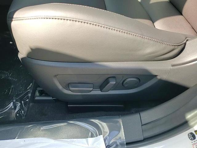 Photo of 2025 Snowflake White Pearl Mica Mazda CX-30