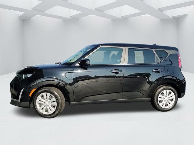 Photo of 2023 Fusion Orange Kia Soul