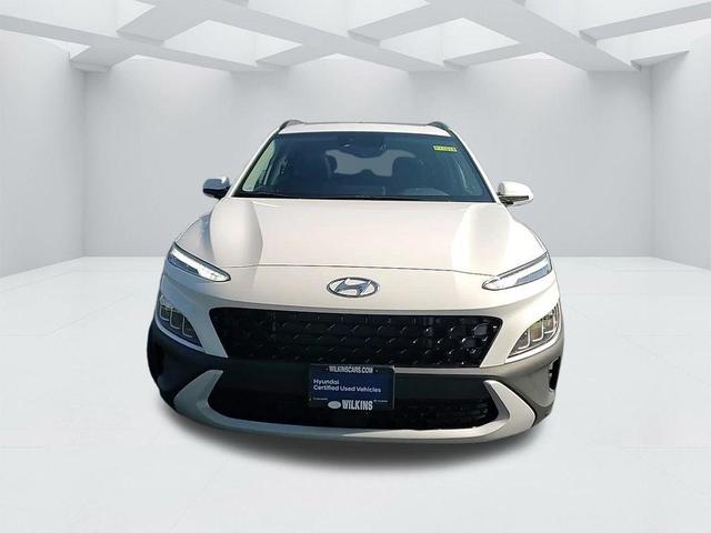 Photo of 2022 Lunar White Hyundai KONA
