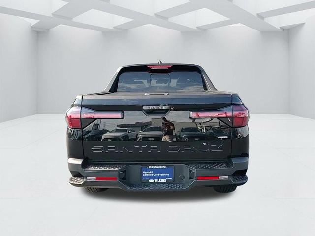 Photo of 2024 Phantom Black Hyundai SANTA CRUZ