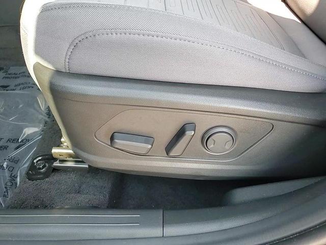 Photo of 2024 Phantom Black Hyundai SANTA CRUZ