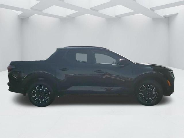 Photo of 2024 Phantom Black Hyundai SANTA CRUZ