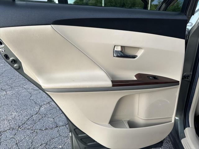 Photo of 2014 Cypress Pearl Toyota Venza