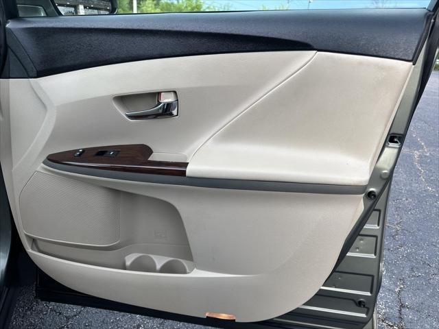 Photo of 2014 Cypress Pearl Toyota Venza