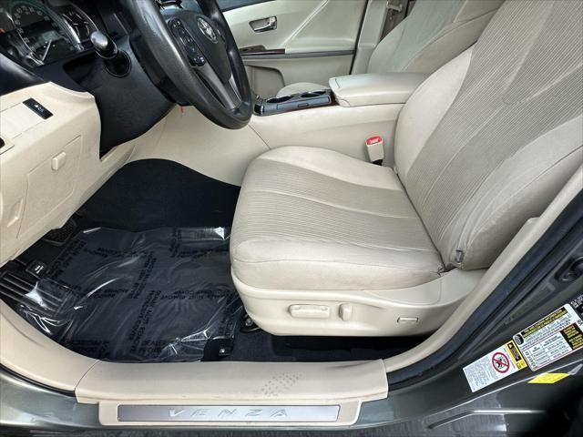 Photo of 2014 Cypress Pearl Toyota Venza