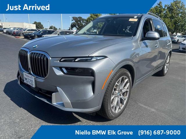 Photo of 2025 Skyscraper Grey Metallic BMW X7