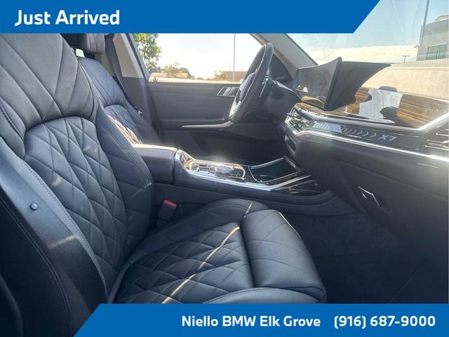 Photo of 2025 Skyscraper Grey Metallic BMW X7