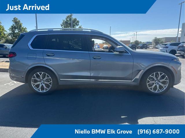 Photo of 2025 Skyscraper Grey Metallic BMW X7