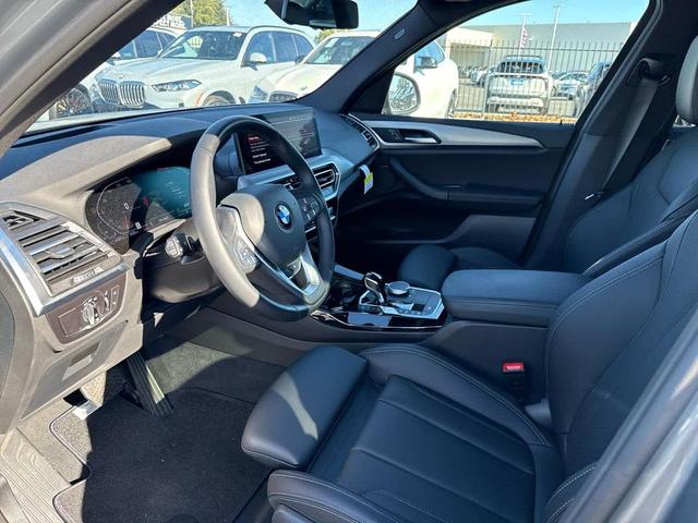 Photo of 2024 Skyscraper Grey Metallic BMW X3