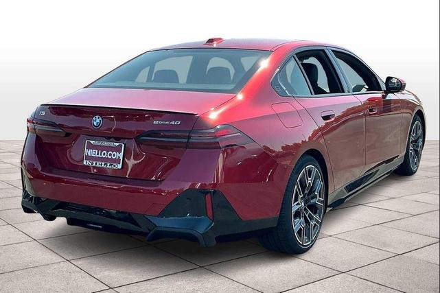 Photo of 2026 Vegas Red Metallic BMW i5