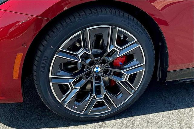 Photo of 2026 Vegas Red Metallic BMW i5