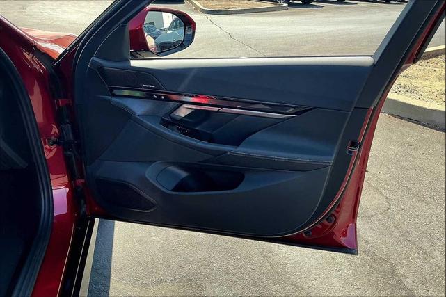 Photo of 2026 Vegas Red Metallic BMW i5