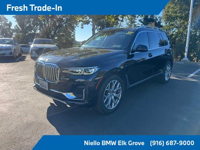 Photo of 2020 Black Sapphire Metallic BMW X7