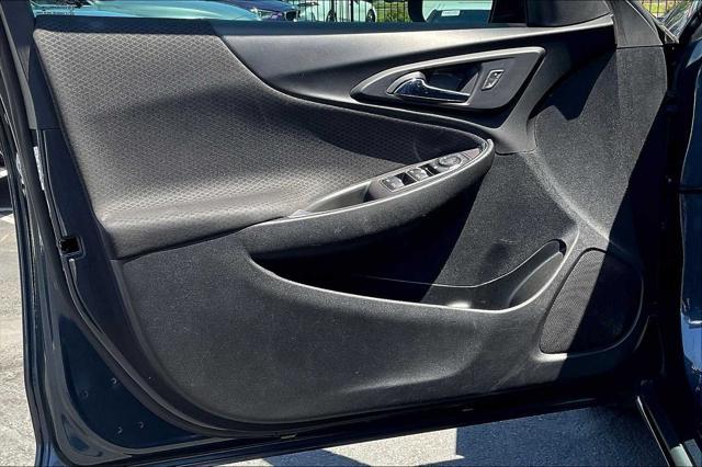 Photo of 2020 Shadow Gray Metallic Chevrolet Malibu