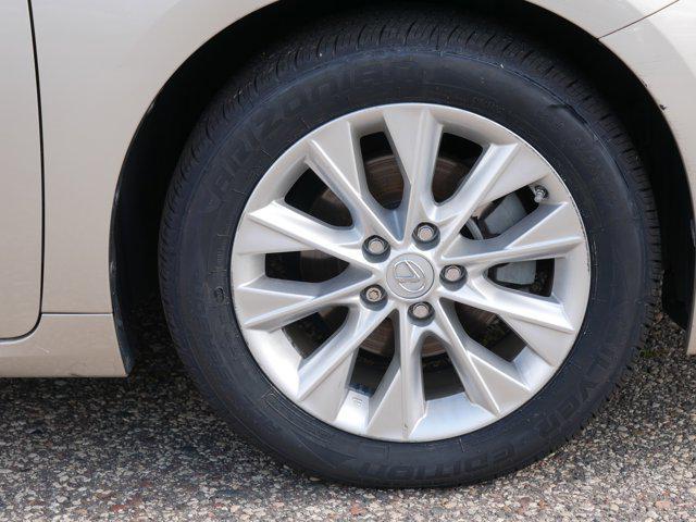 Photo of 2014 Satin Cashmere Metallic Lexus ES 300h