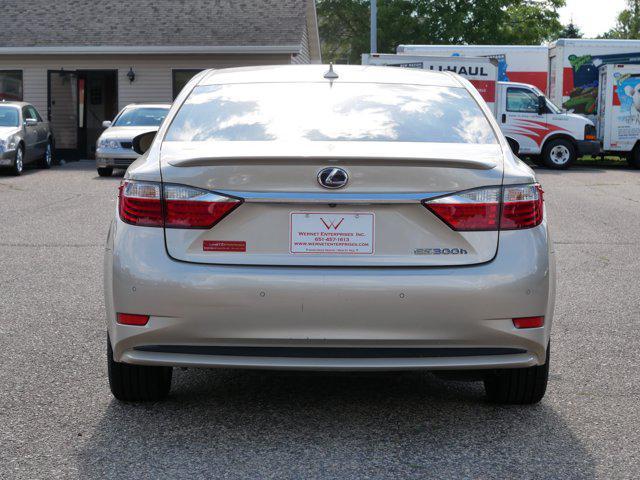 Photo of 2014 Satin Cashmere Metallic Lexus ES 300h