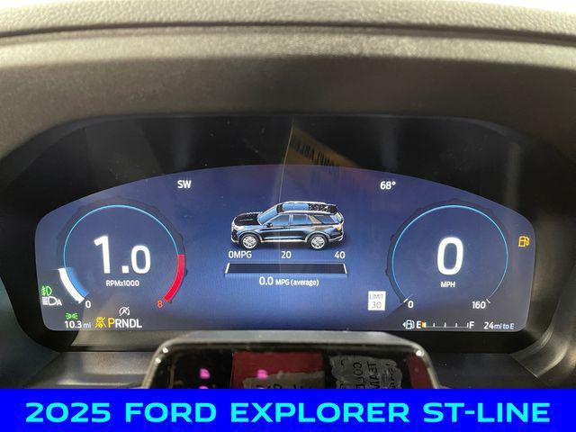 Photo of 2025 Black Ford Explorer