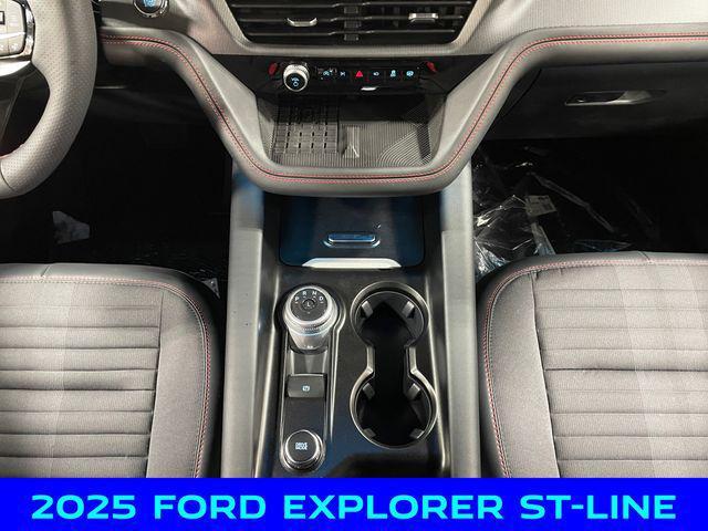 Photo of 2025 Black Ford Explorer