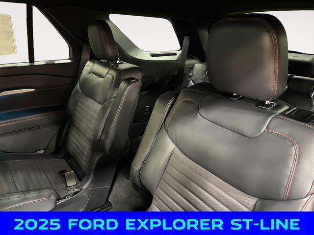 Photo of 2025 Black Ford Explorer